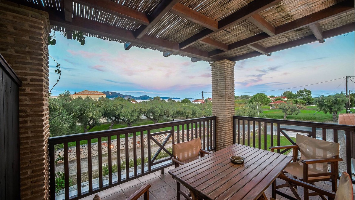 Porto Koukla Apartment | Sea view apartment at 250 m from the beach