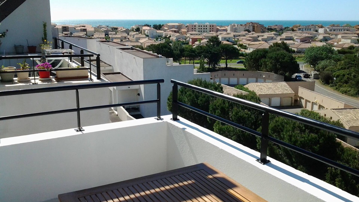 Narbonne-Plage Apartment | Sea View Apartment