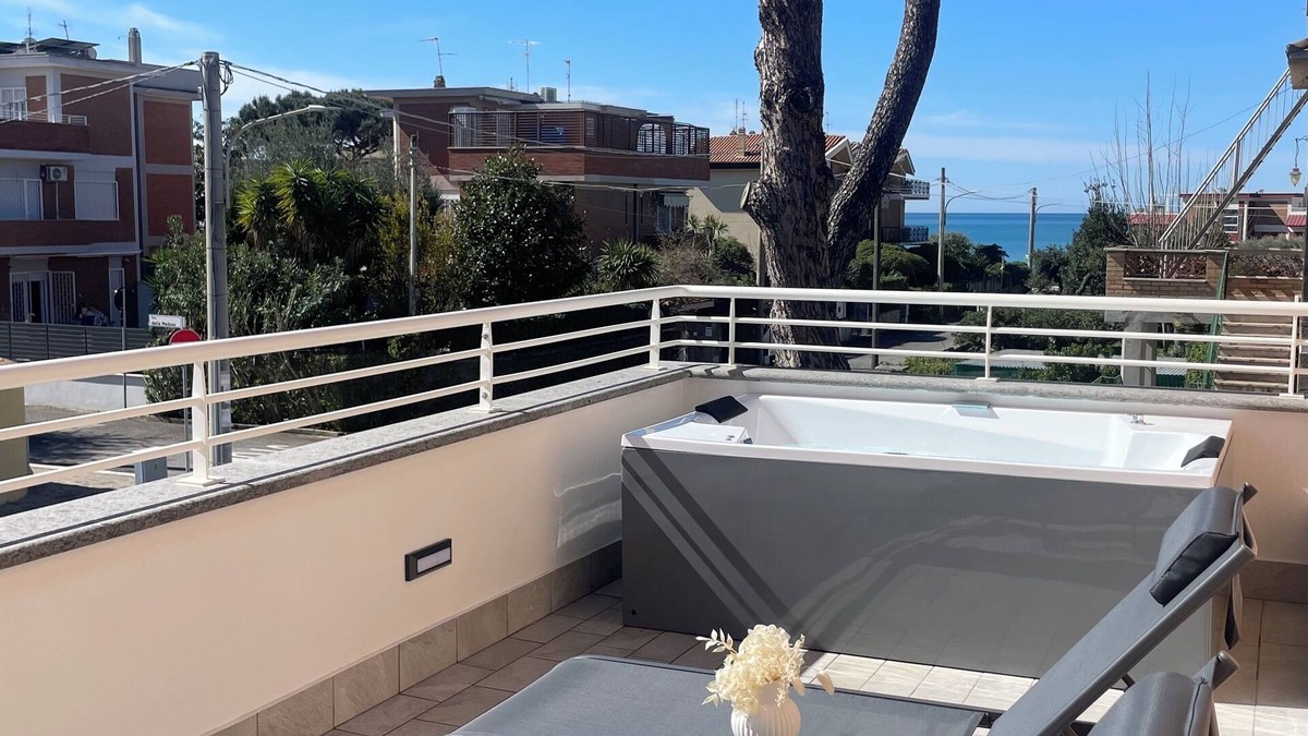 Lavinio Lido di Enea Apartment | Sea View Apartment (La Perla del Mare Anzio)