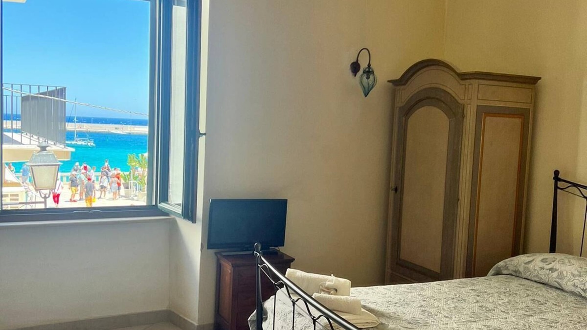 Salento Peninsula Apartment | Sea view apartment Otranto