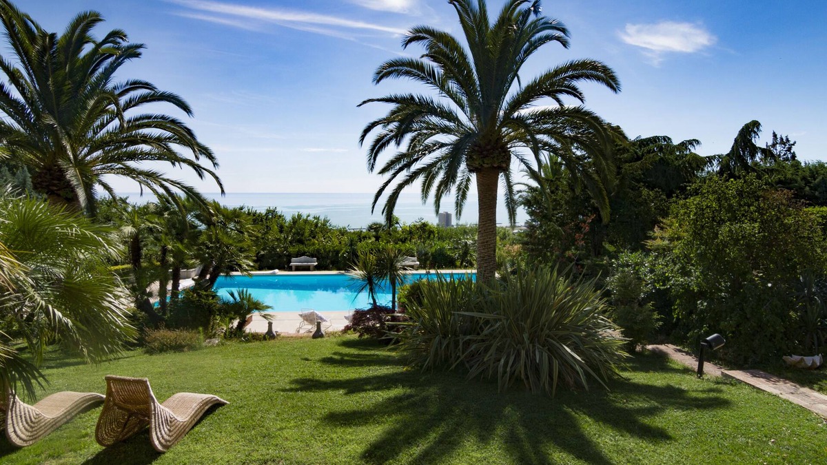 Casabianca di Fermo Apartment | Sea view apartment with large garden and panoramic pool - VillaCapodarco