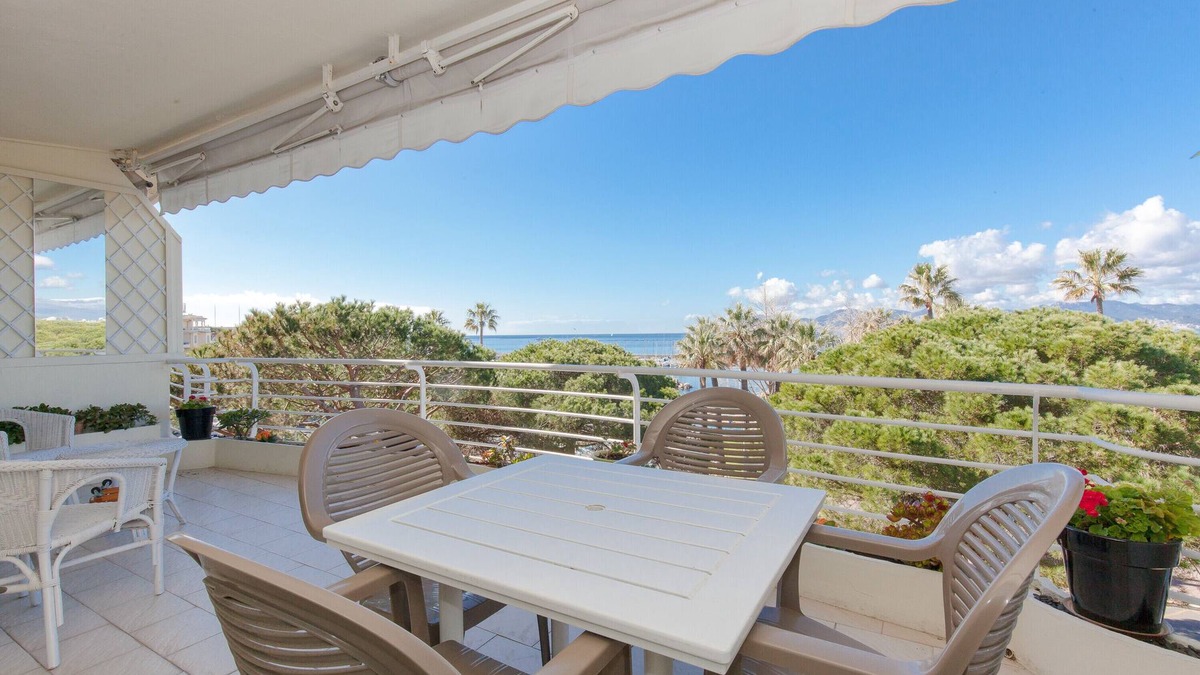 Pointe Croisette Apartment | Sea View, Cannes Croisette, in Front of the Sea