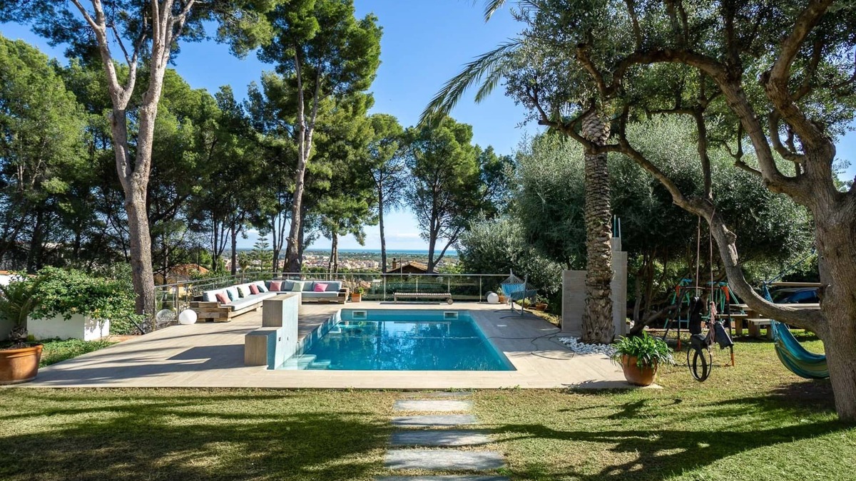 Castelldefels Apartment | Sea view chill-out heaven 20 min from Barcelona