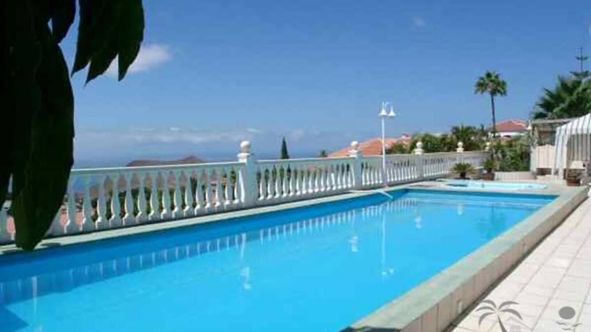 Chayofa Apartment | Sea view Costa Adeje communal pool