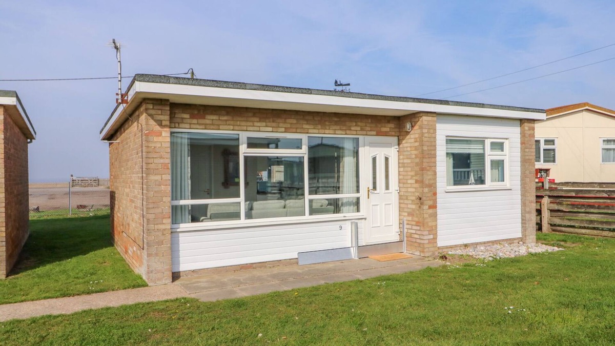 Walcott Cottage | SEA VIEW, country holiday cottage in Walcott