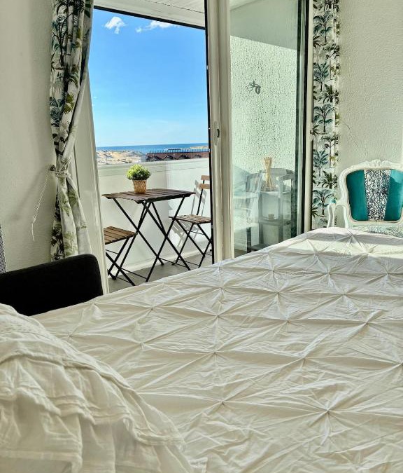 Le Penon Apartment | SEA view from BED 100M Beach, Free Parking, Surf