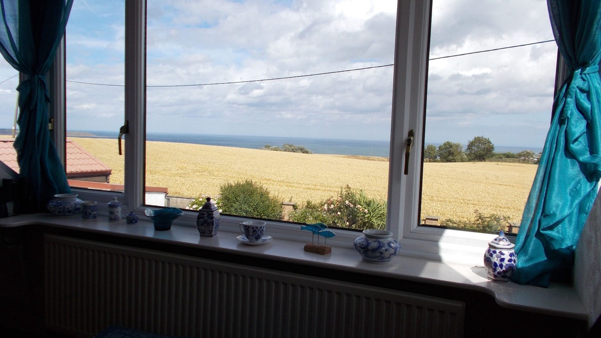 Reighton Cottage | Sea View Mews, Reighton near Filey - a rural cottage with uninterrupted sea view