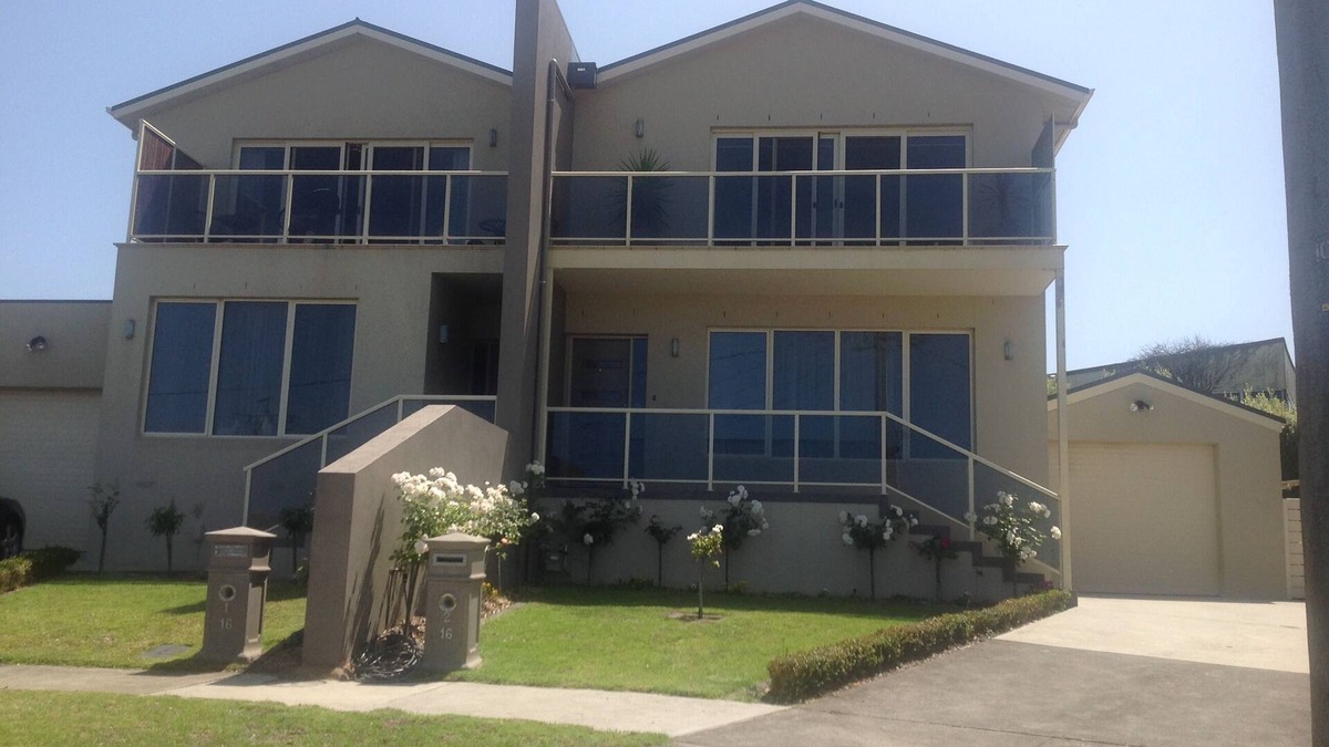 Warrnambool House | SEA VIEW on SHIRLEY is a fantastic town house with all modern facilities,