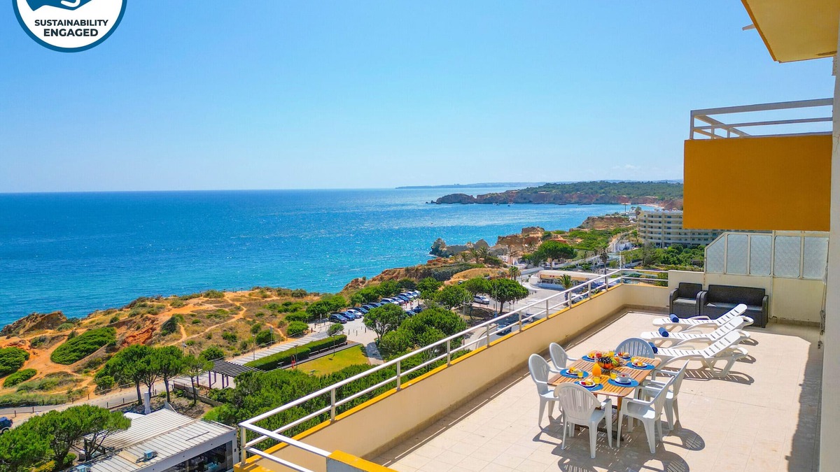 Praia da Rocha Apartment | Sea View & Pool by Praia da Rocha