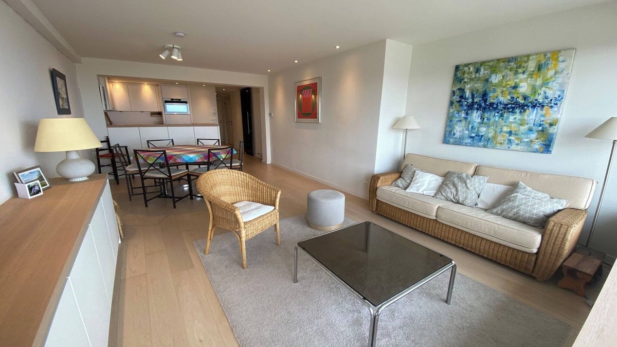Duinbergen Apartment | Sea View Stay for 6 Guests