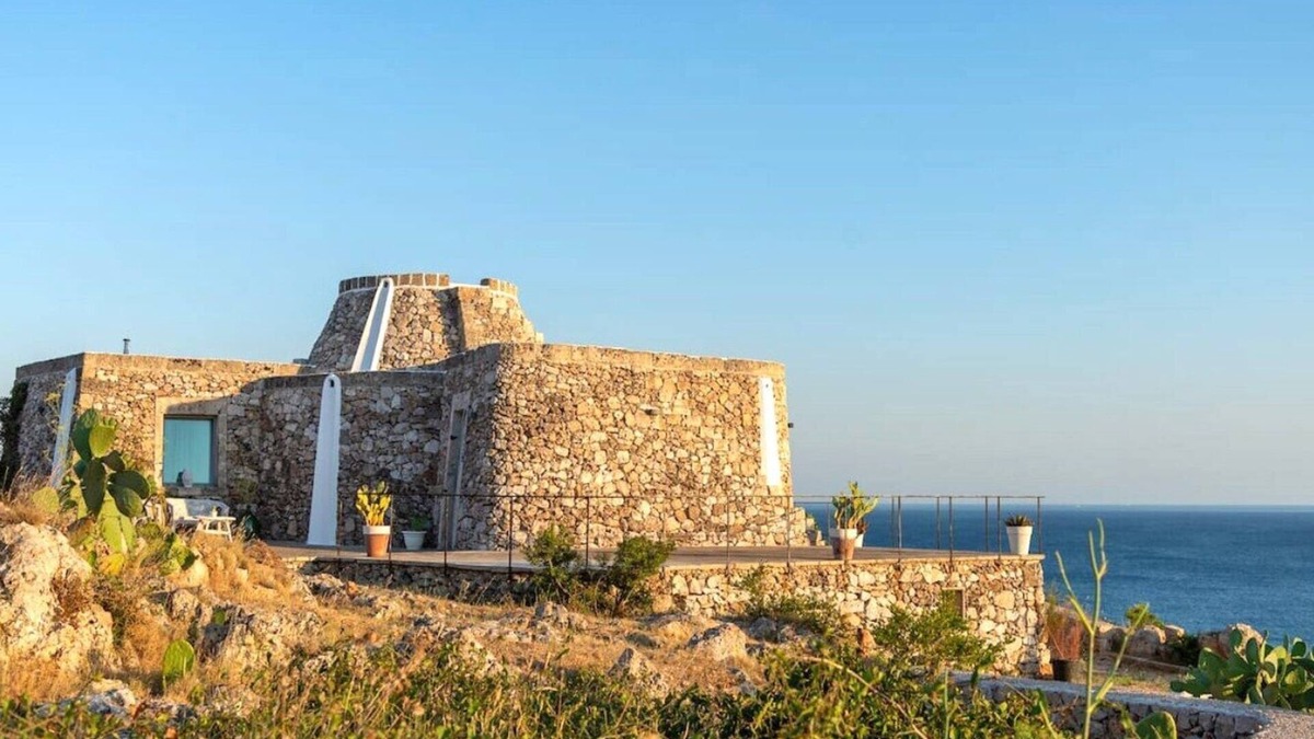 Torre Vado Villa | Sea view trullo