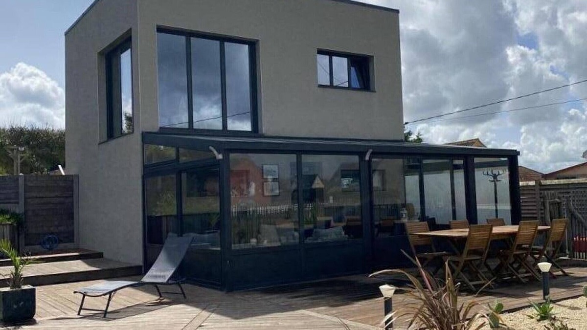 Saint-Marcouf Cottage | Sea view villa, beach access, parking and internet