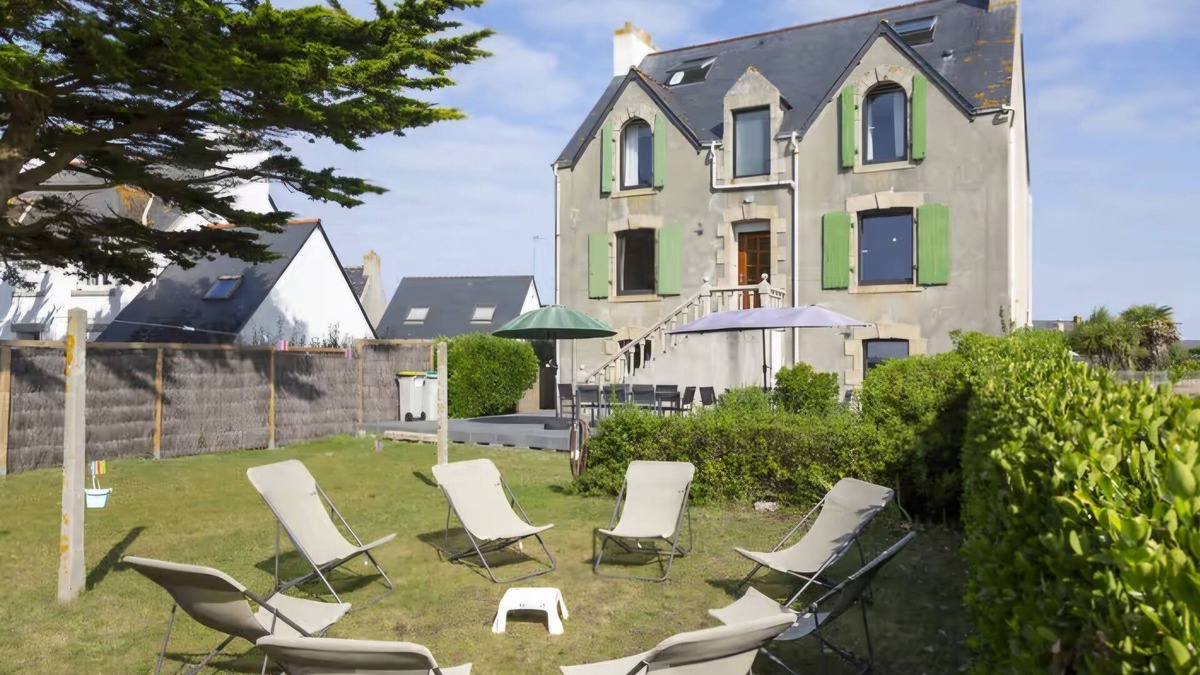 Saint-Guenole House | Sea view villa, beaches & surfing, "La Vigie" sleeps 16