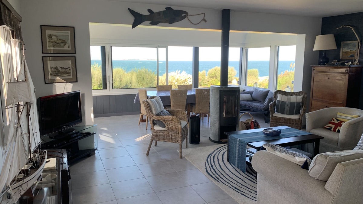 Pleubian House | Sea View with Direct Access to the Beach