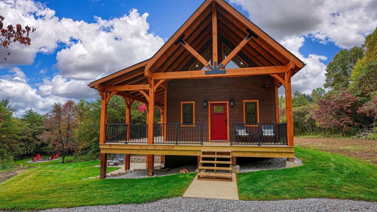 Logan Cabin | Seabass Retreat in Hocking Hills