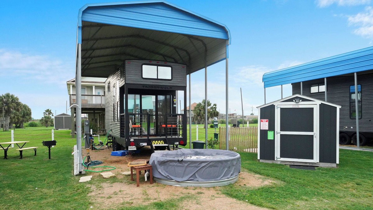 Crystal Beach House | Seabird Symphony beach tiny home