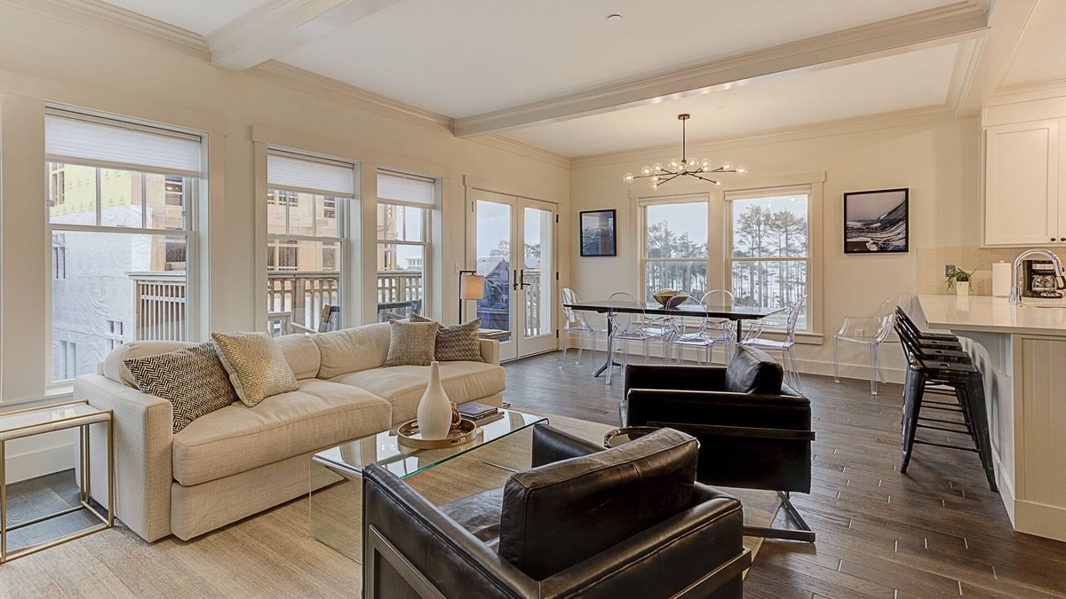 Seabrook House | Seabrook's Beach Baller: Dog Friendly, Close to Beach!