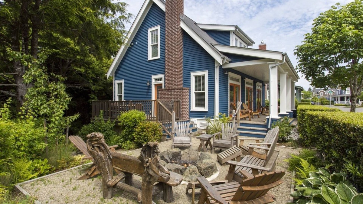 Seabrook House | Seabrook's Forest for the Seas: Hot Tub, Dog Friendly