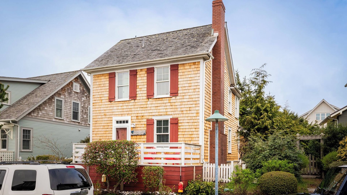 Seabrook House | Seabrook's Ocean Shadow: Dog Friendly
