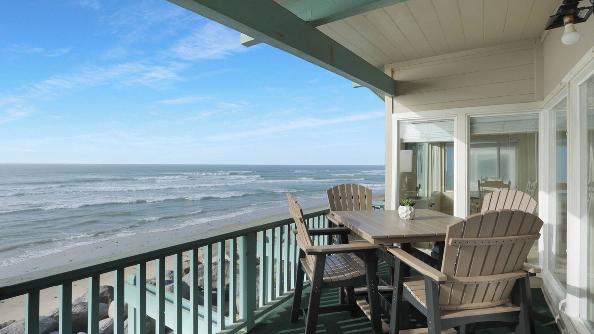 Imperial Beach Condo | Seacoast View, 2BR, Balcony, Beach Access, IB