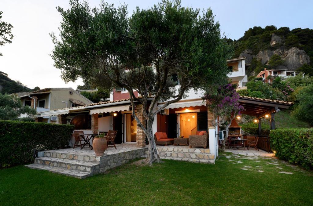 Parelia Villa | Seaduced Beachfront Villa by CorfuEscapes