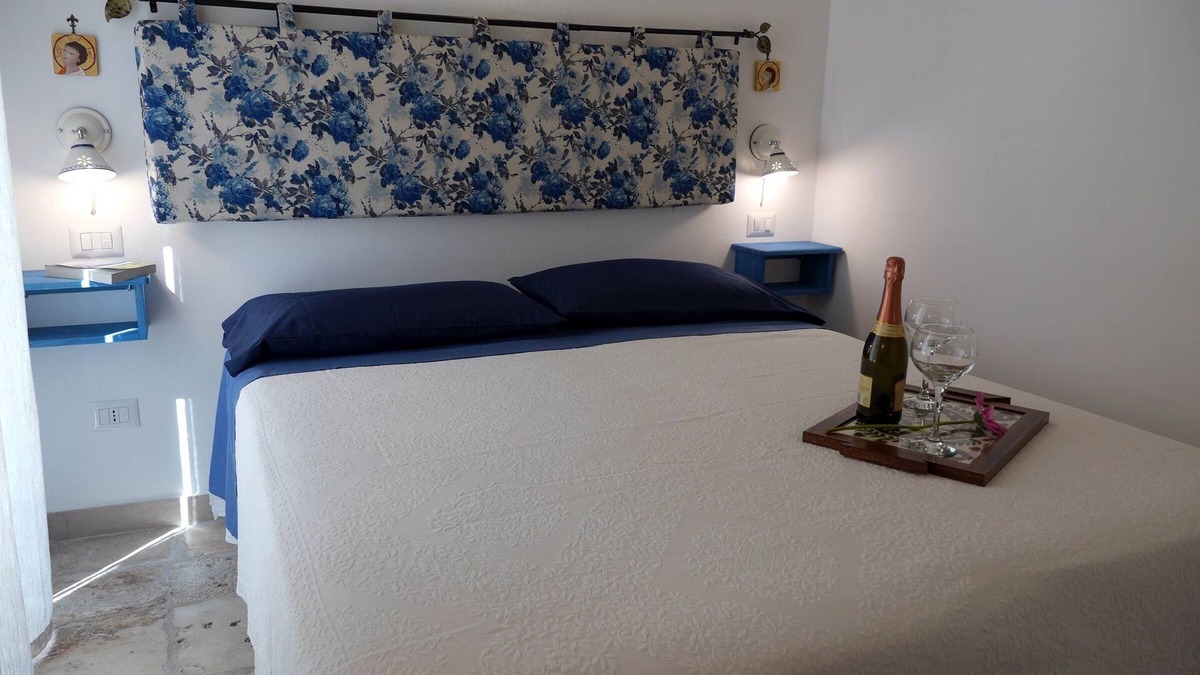 Polignano a Mare Apartment | Seafront Apartment in Polignano a Mare for 2 people