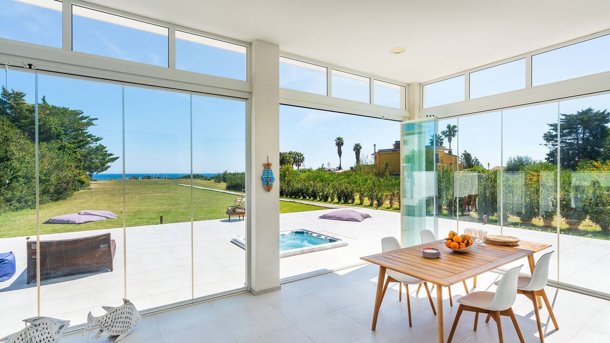 Gallina Villa | Seafront Villa in Avola, Sicily