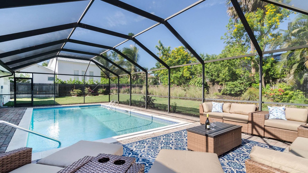 Coquina Sands House | SEAGLASS COTTAGE in Coquina Sands - Newly Renovated, Walk to the Beach!