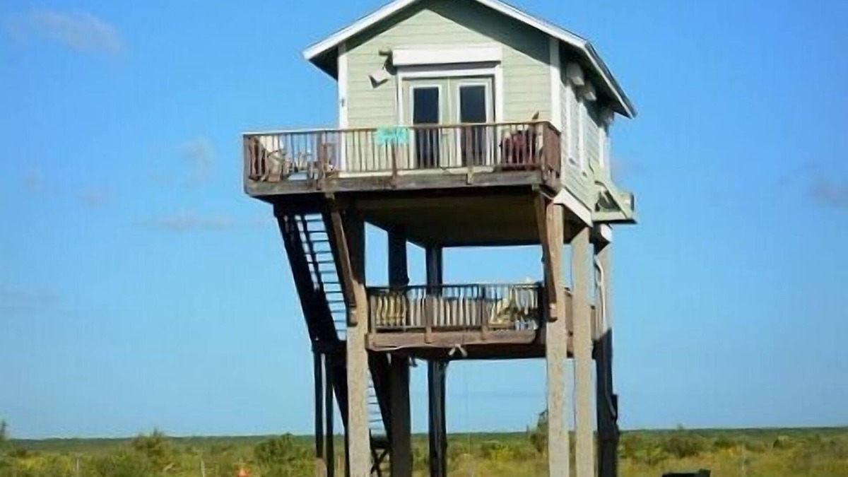 Port Bolivar House | Seagull Shores 1 Bedroom Home by RedAwning