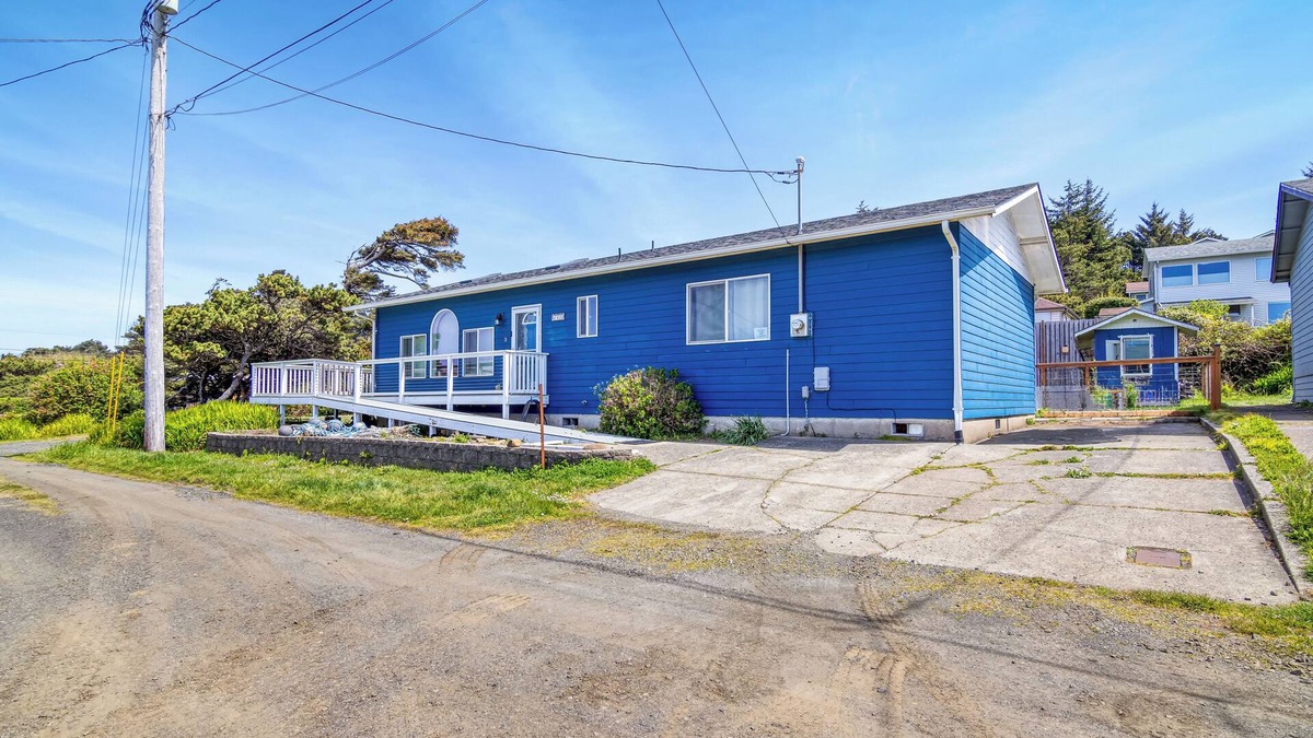 Yachats House | Seahawk Nest - Ocean View Home with Wheelchair Accessibility