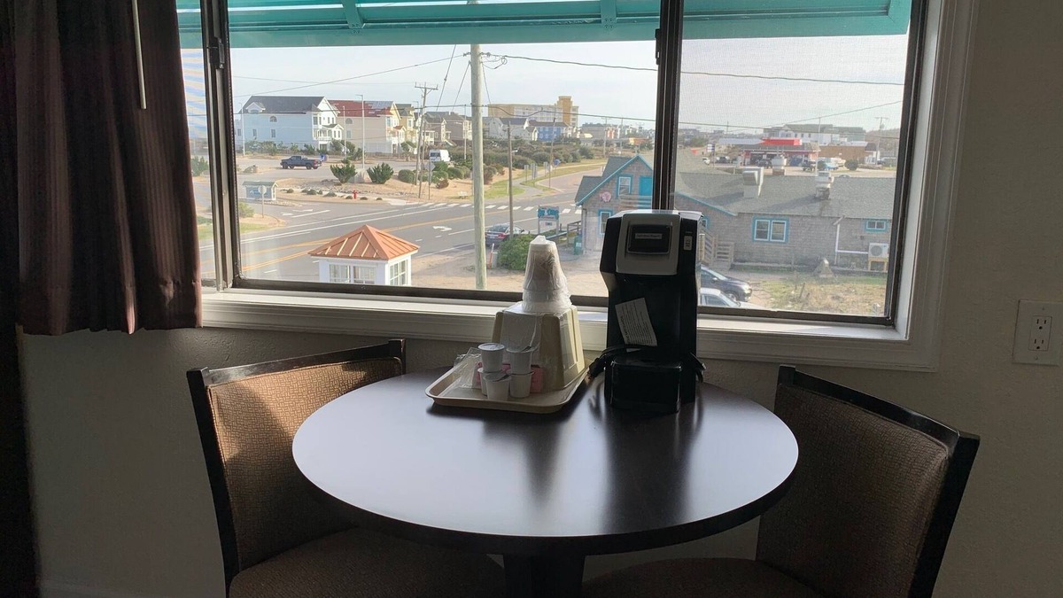 Nags Head Hotel | Seahorse Inn and Cottages