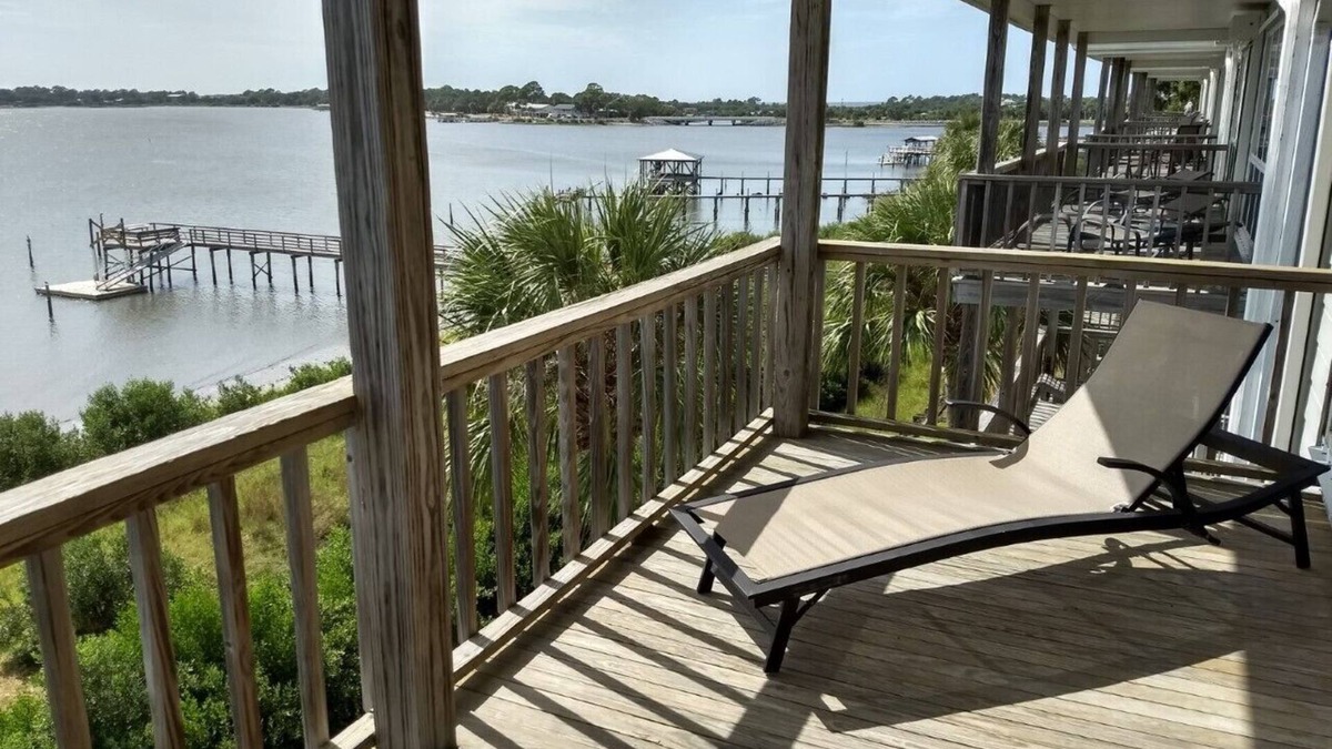 Cedar Key Apartment | Seahorse Landing