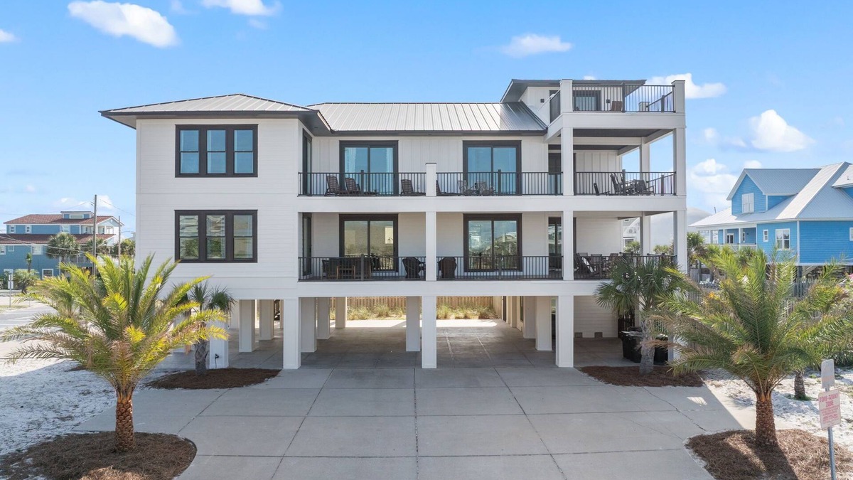 Toilla Segunda House | 🌊 Sealation! – Luxe 8BR w/Pool | Game Room | Rooftop Deck | Elevator 🌊