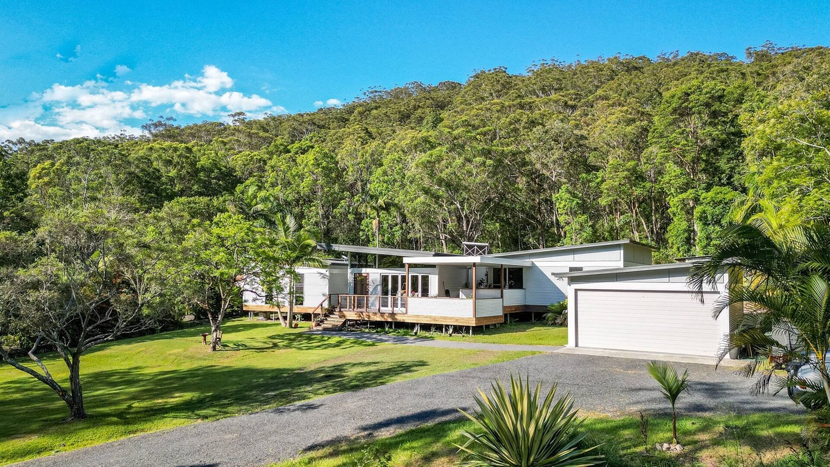 Bungwahl House | Seals Lodge