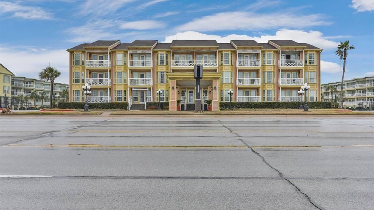 Galveston Condo | Seas The Day-Winter Texans Welcome