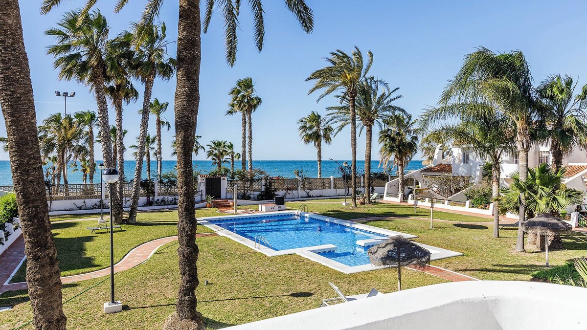 Caleta de Velez House | SEAS - TRAIÑAS