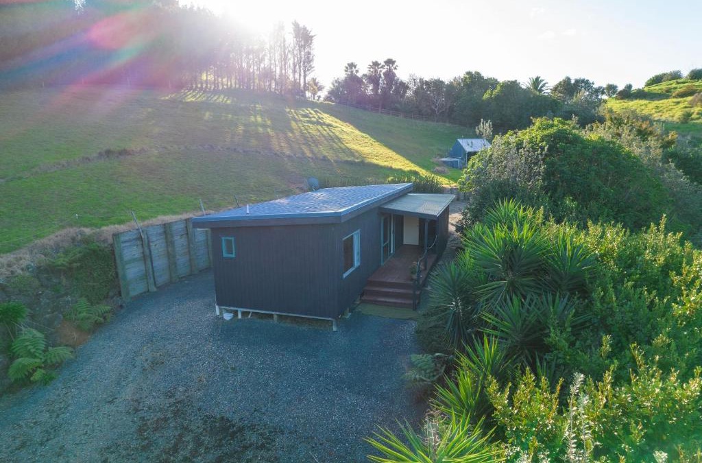 Mahinepua House | Seascape Cottage - Mahinepua Bay Clifftop Retreat