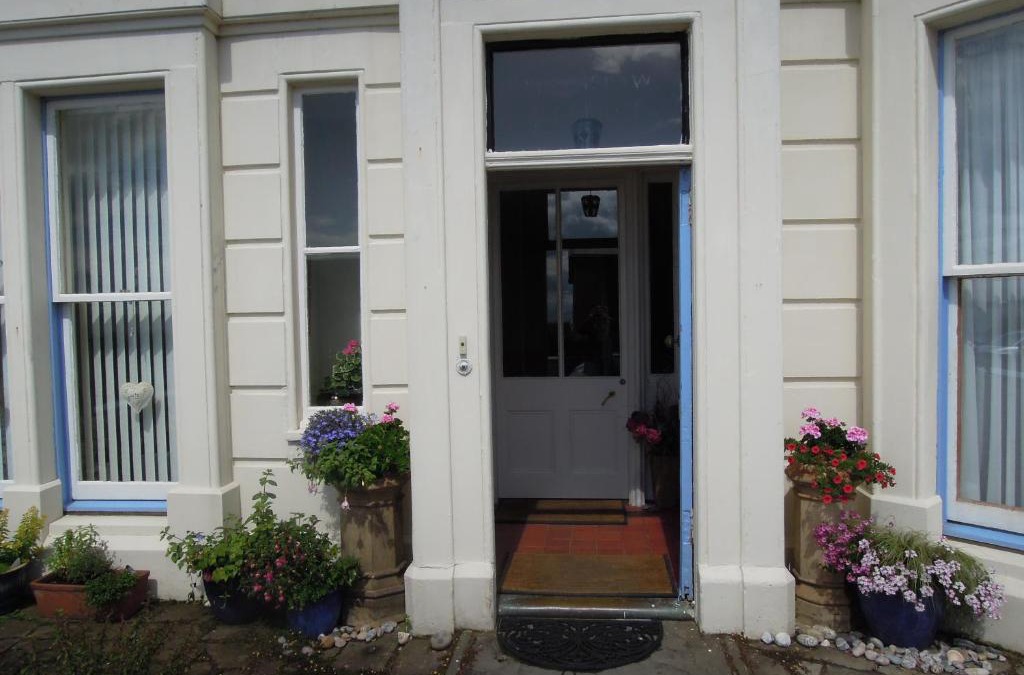 Leven Bed & Breakfast | Seascape Largo