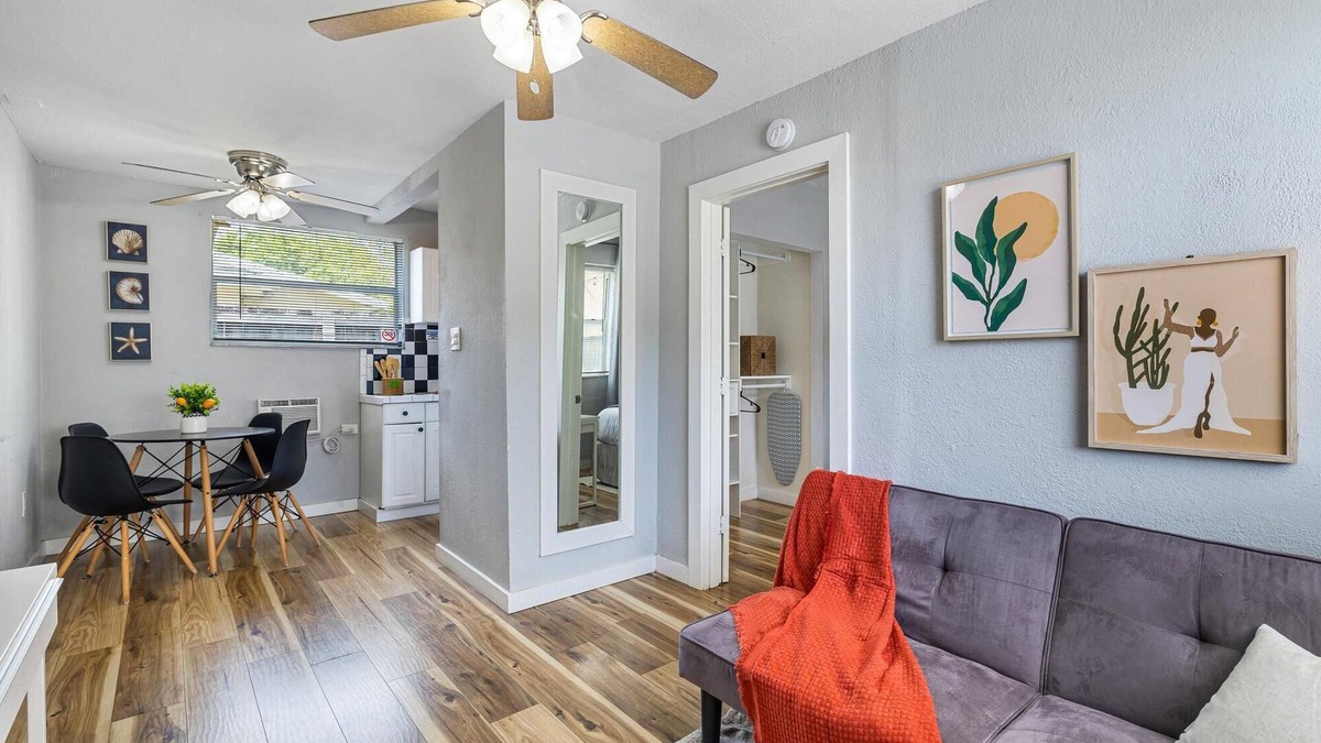 Harbordale Apartment | Seascape: Mins to Las Olas & Beach