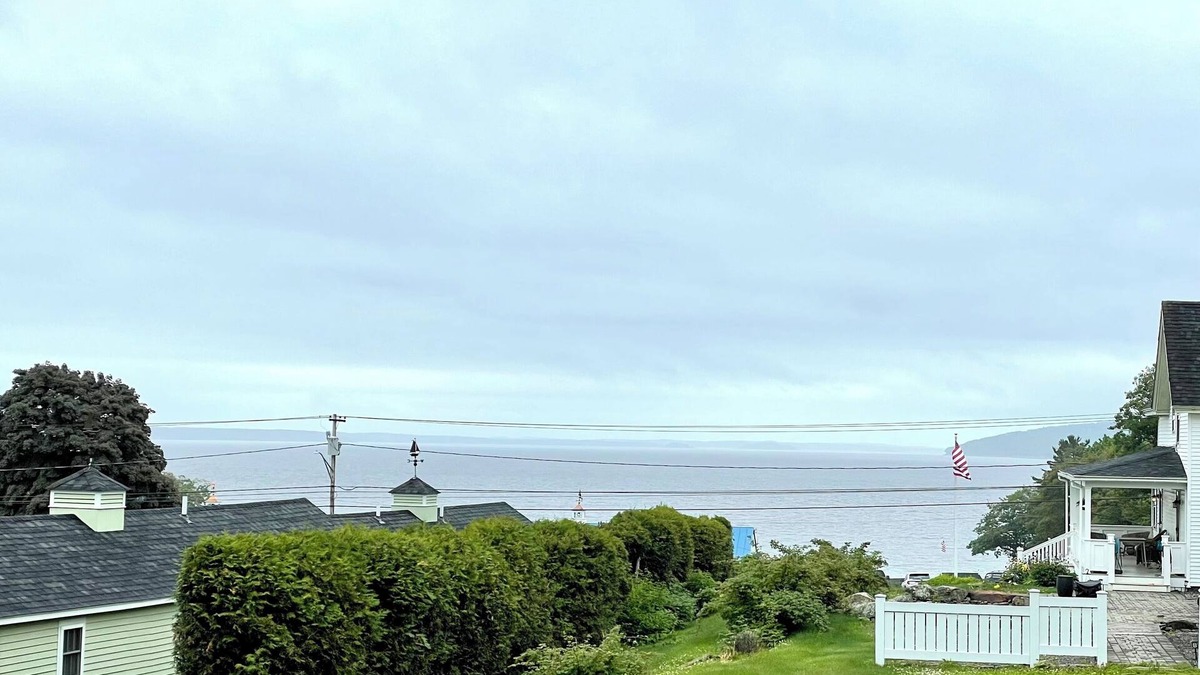 Belfast Hotel | Seascape Motel & Cottages