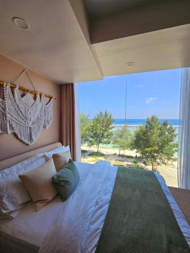 Farukolhufushi Island Apartment | Seasera Home 3BR Beachfront