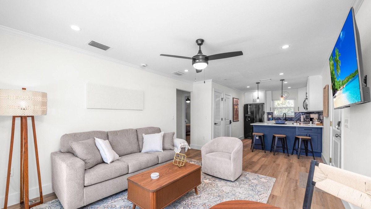 Sanibel Condo | Seashells of Sanibel Unit 38- Bright 2-Bedroom Condo Steps from the Sand & Pool