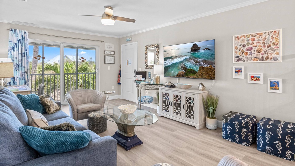 Sanibel Condo | SeaShells Unit 43 – Bright & Cheerful 2BR/2BA with Easy Beach Access