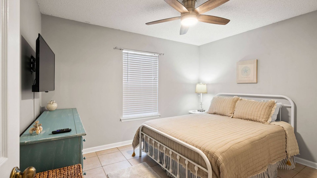 Brunswick House | Seashore Cottage | 3 Bed, 2 Bath