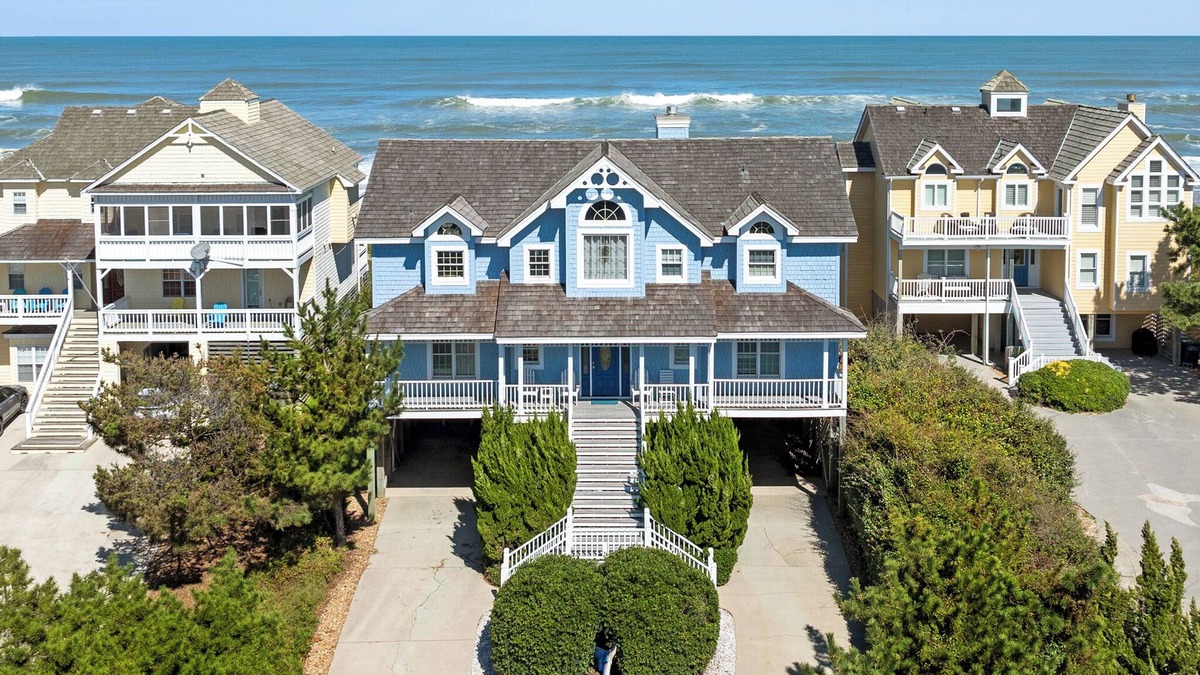 Nags Head House | Seaside 22: Oceanfront, Pool, Hot tub, Game Room