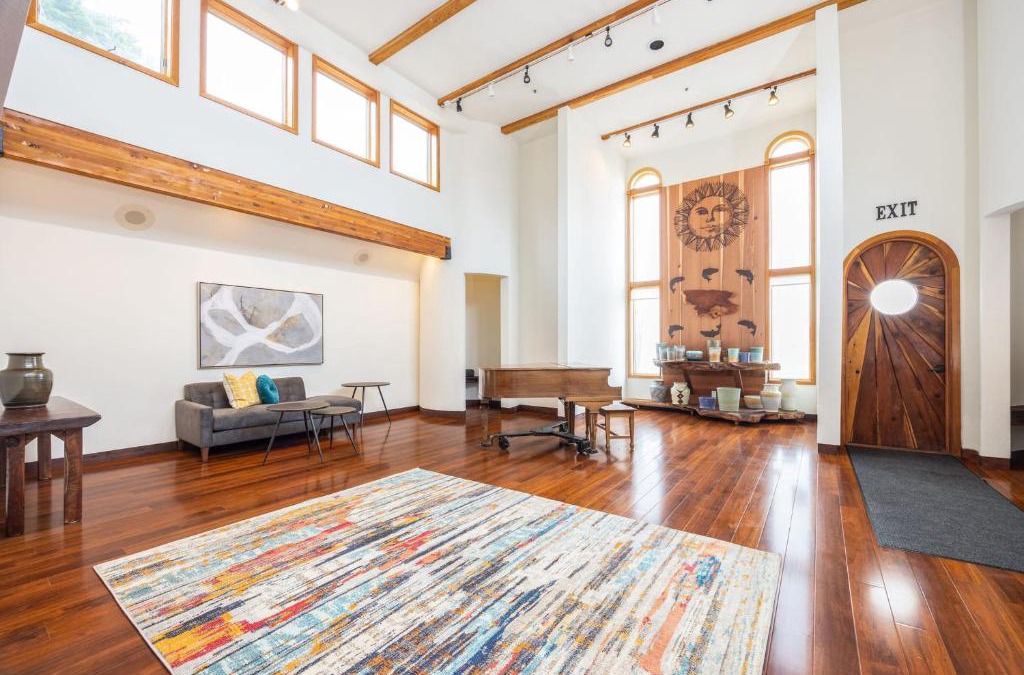 El Granada House | Seaside Art Gallery Loft Inspire Your Creativity with Breathtaking Views!