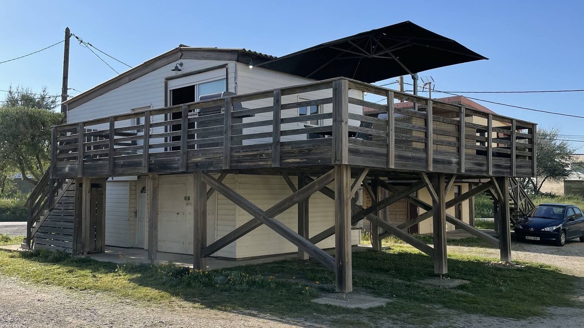 Gruissan Plage Ski Chalet | Seaside cottage