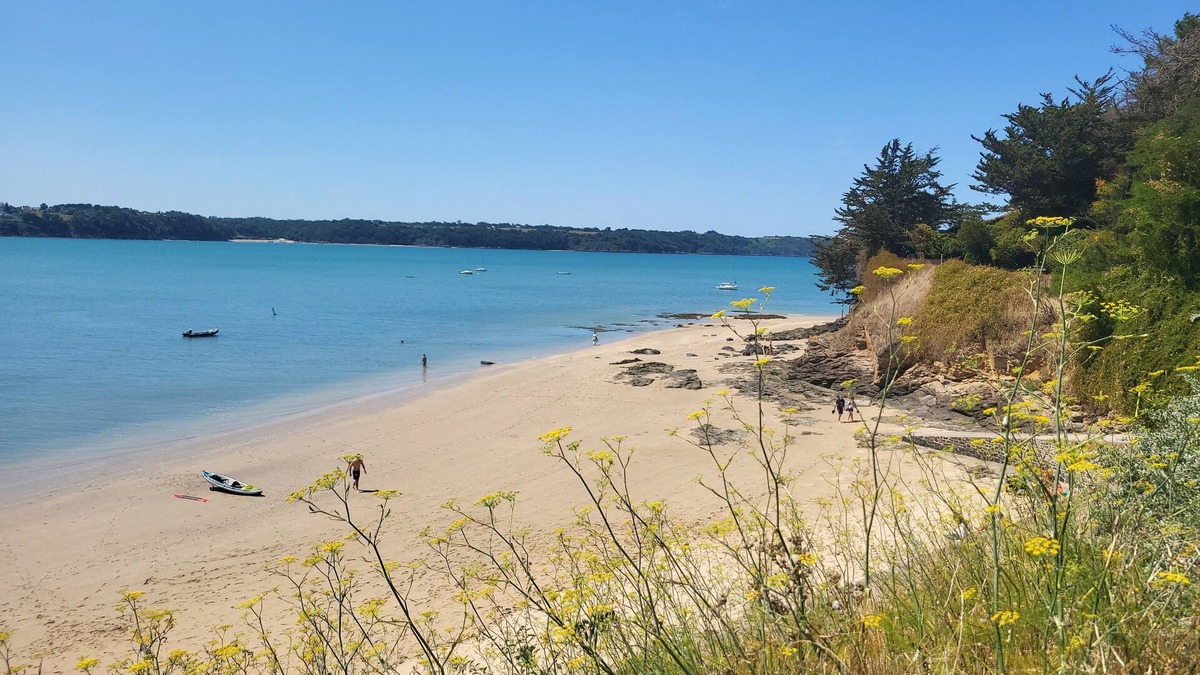 Saint-Jacut-de-la-Mer Cottage | Seaside fishing house, 70 m from the beach - sleeps 10 - Brittany