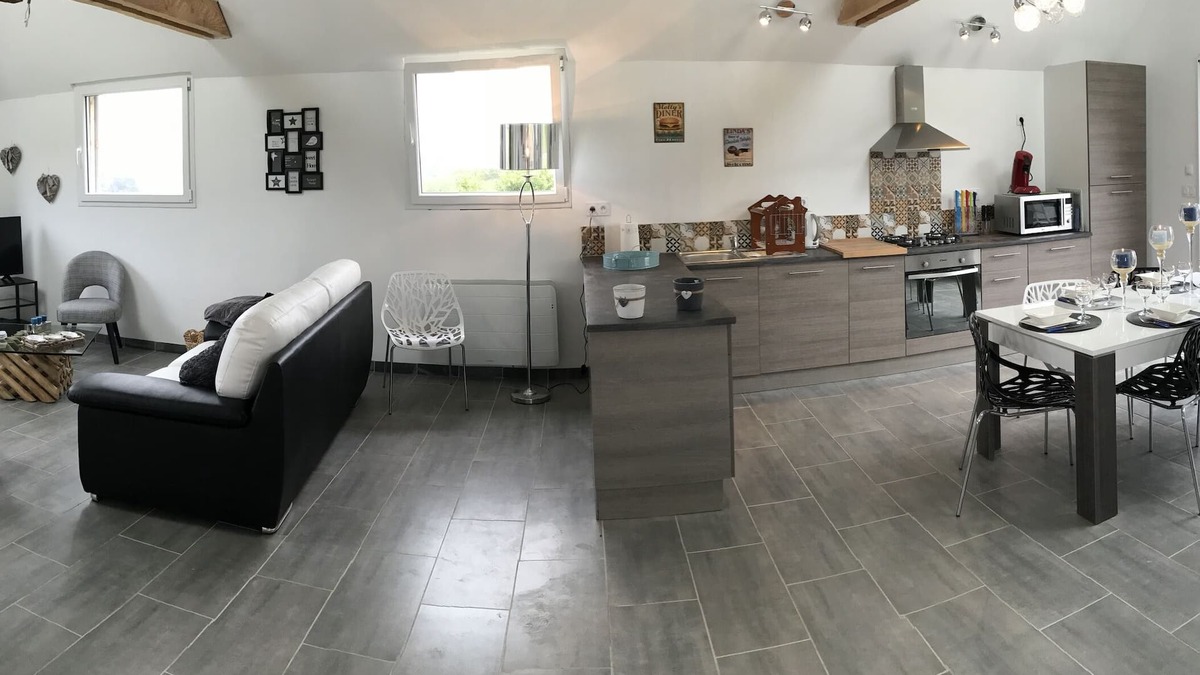 Tredrez-Locquemeau Cottage | Seaside gîte for 4 people