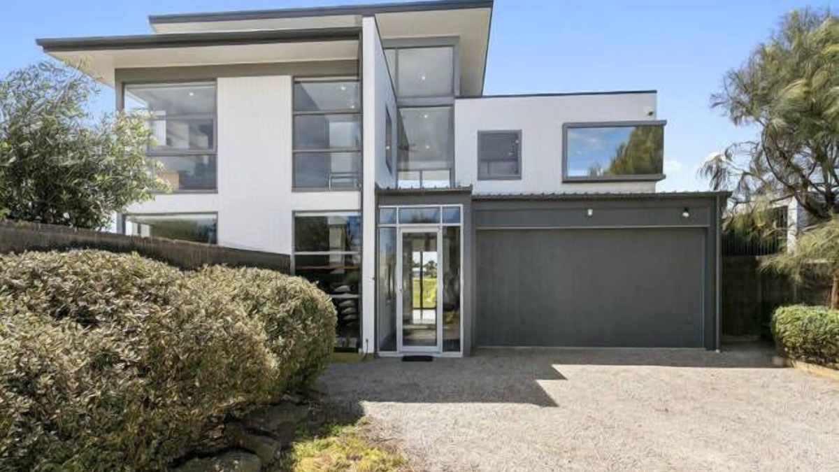 Connewarre House | Seaside getaway in Barwon heads